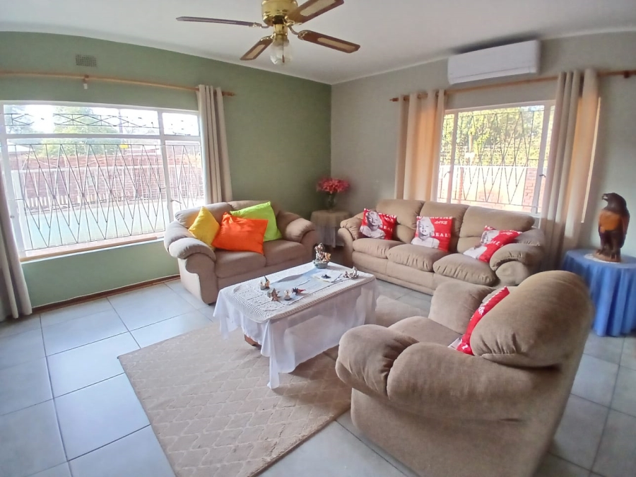 5 Bedroom Property for Sale in Kuruman Northern Cape
